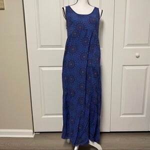 Forever 21 blue & white lace maxi sleevele…